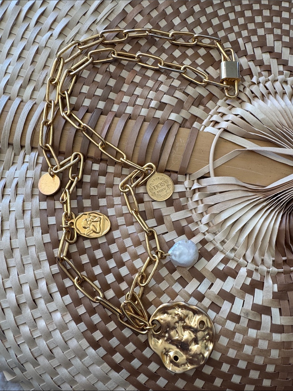 Dalbit New York Gold Tone Paperclip Necklace Coin Charms SoHo Boutique Jewelry - Picture 6 of 6